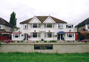 Отель Nonsuch Park Hotel  Эпсом